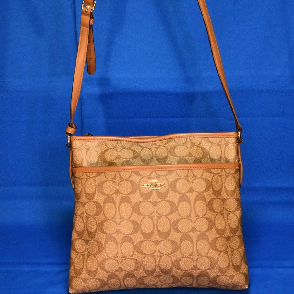 Coach Crossbody - Picture 9 of 9